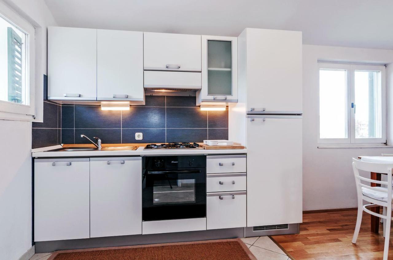 Apartmani Labud ซูโกชัน ภายนอก รูปภาพ
