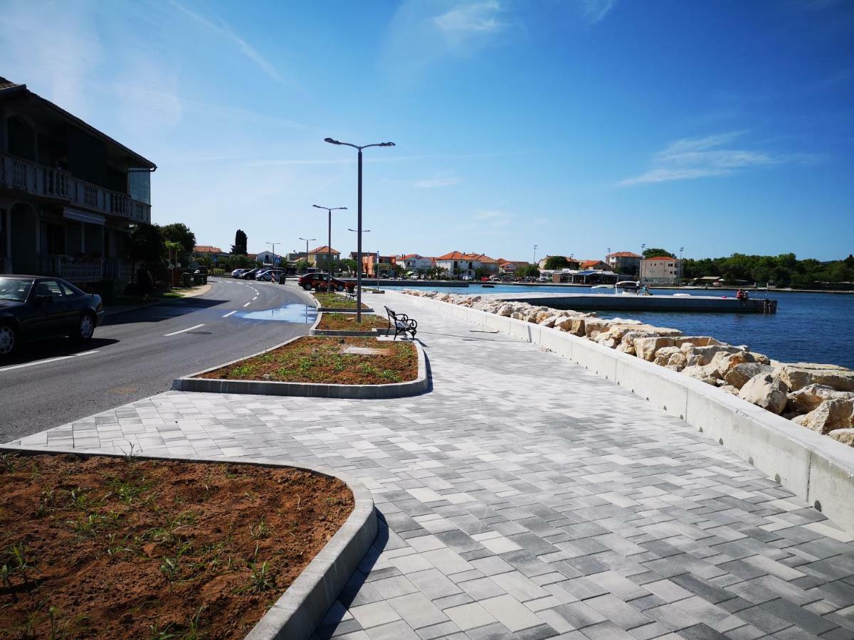 Apartmani Labud ซูโกชัน ภายนอก รูปภาพ